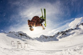 博卡防守缺口频现，被多次穿插破防，博卡啥意思