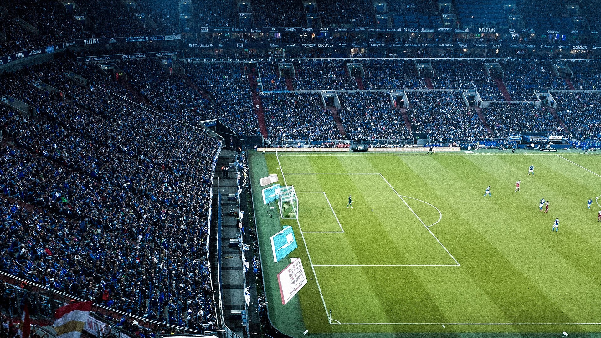 克洛普不断探索创新战术，带领利物浦再攀高峰